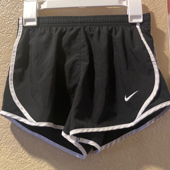 Girls Nike Soccer Shorts Size Small - Picture 1 of 3